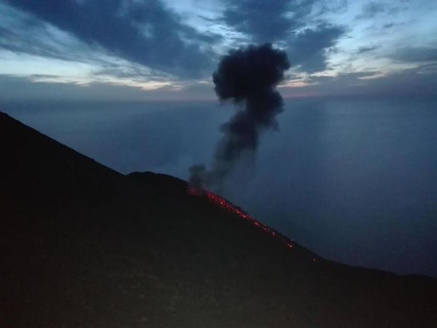 Sunset Trekking on vulcano Stromboli - Is $35 a fair price?