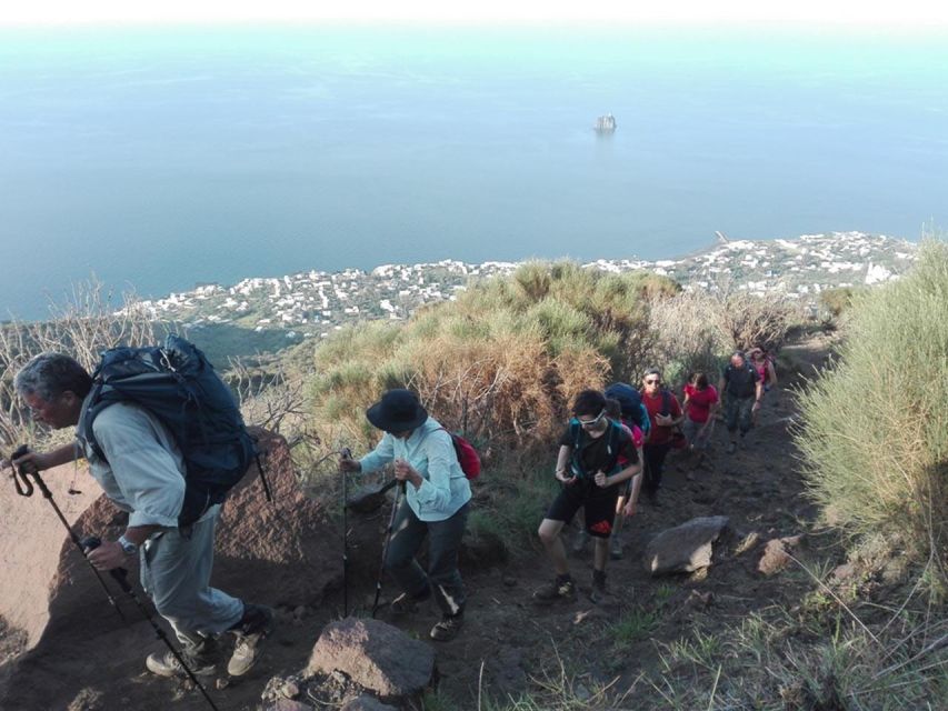 Sunset Trekking on vulcano Stromboli - Fitness, age, and who should book