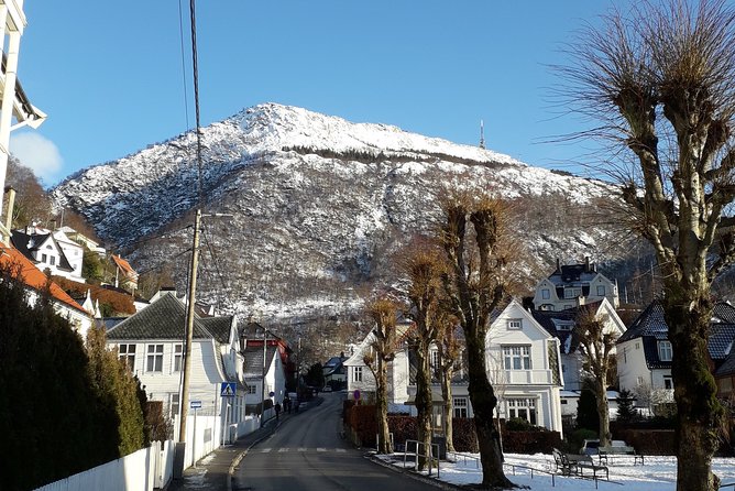 Three-summit hike in Bergen - Mount Fløyen and the Fløibanen ride