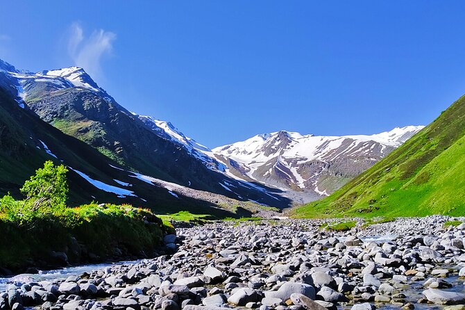 Tirath Expedition: Trek to the Tirath Hans Kund & Saketi Top(4280m) - Walking toward Tirath Hans Kund
