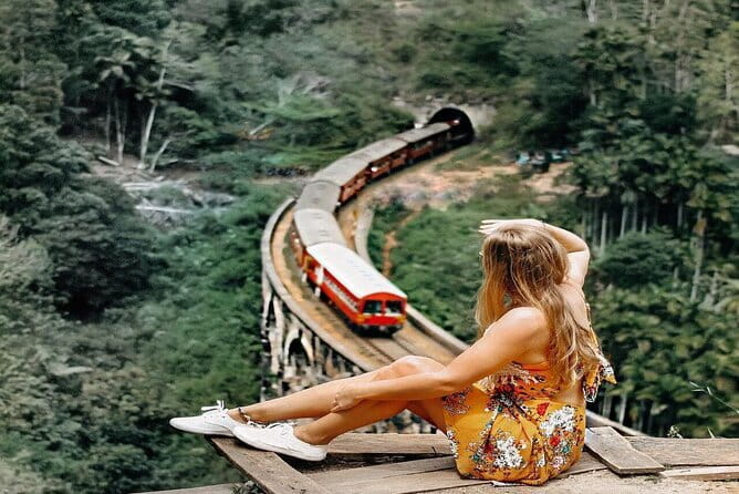 Trek to Little Adam's Peak and Nine Arches Bridge In Ella - Fitness, clothing, and what to carry