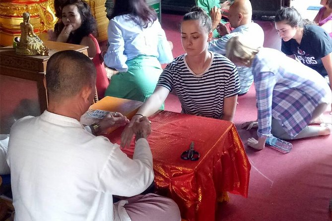 Trekking at the Monk Trail and Doi Suthep Temple Private Tour - What makes the guide service valuable