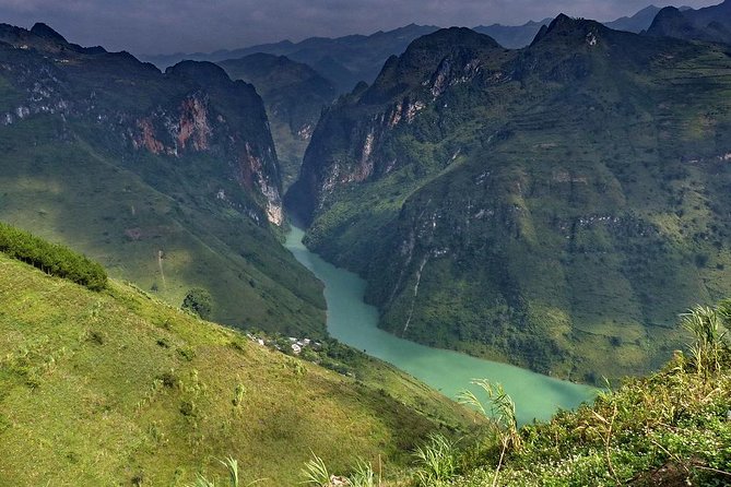 Trekking In Ha Giang 5 Days - Day 4: Dong Van market, Thien Huong, and Ma Pi Leng Pass