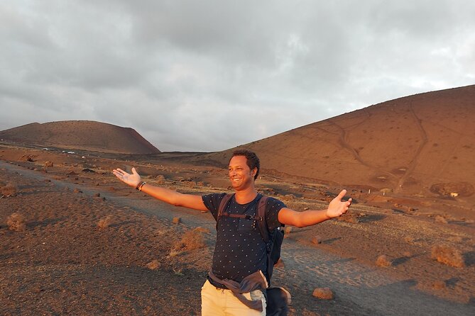 Trekking in the Volcanoes Natural Park in a small group - Guide quality and the personal feel
