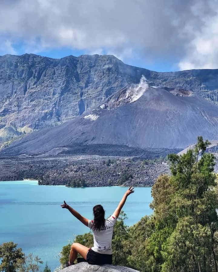 Trekking Mount Rinjani 2D/1N To Second Summit - Sunset at Senaru Crater Rim