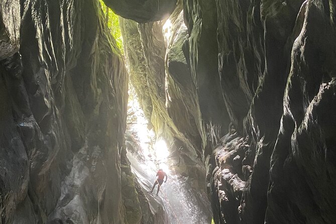 Trekking/rappelling waterfalls in Dominican Republic - From Parque Cervantes to the mountains