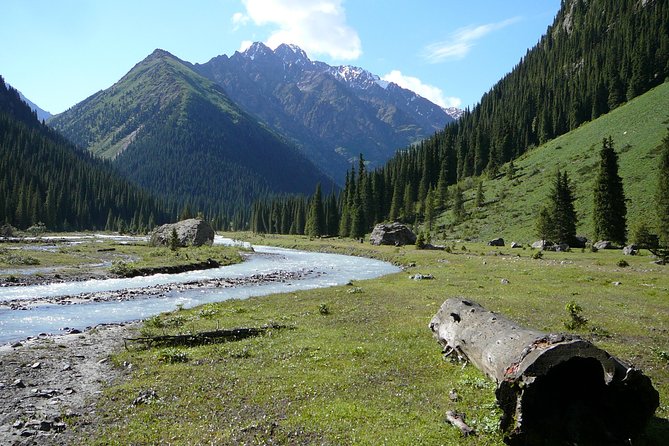 Trekking to Ala Kul Lake - Best of Tian Shan Mountains - Day 2: Ala Kul Lake and the 3,950-meter pass