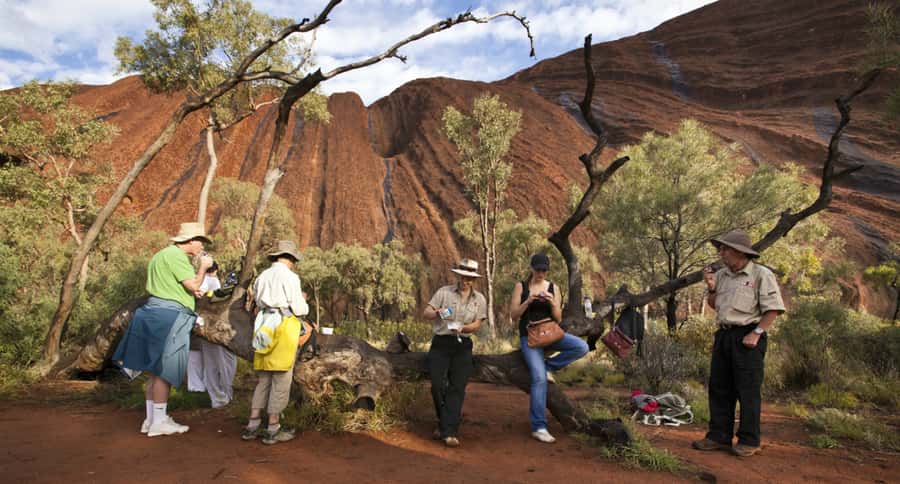 Uluru: Guided Trek of Uluru's Base in a Small Group - The pre-dawn pickup and first view of Uluru
