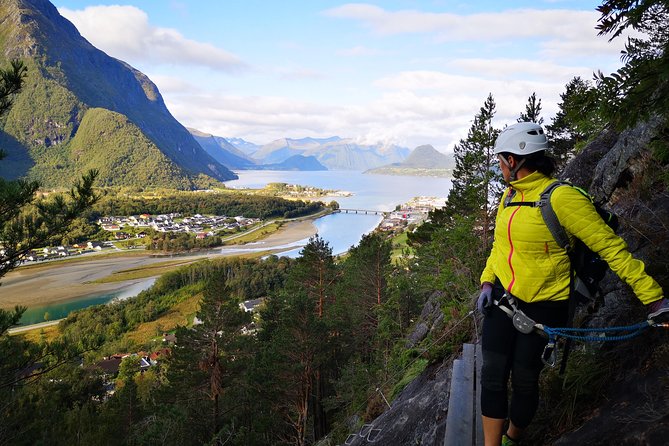 Via Ferrata Åndalsnes Intro Wall - What to wear and carry for the mountain
