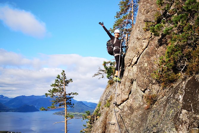 Via Ferrata Åndalsnes Intro Wall - Climbing above the Romsdalen valley