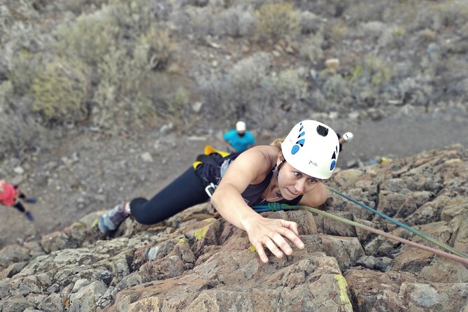 Via Ferrata in Gran Canaria. Vertical adventure park. Small groups - The guides make the difference