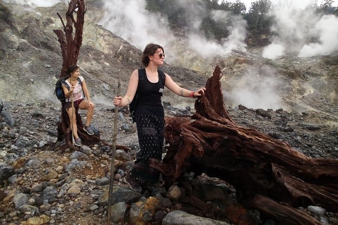 volcano hike and jungle trekking adventure - Key things to know before you go