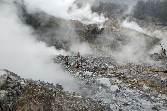volcano hike and jungle trekking adventure - What the guide and driver add